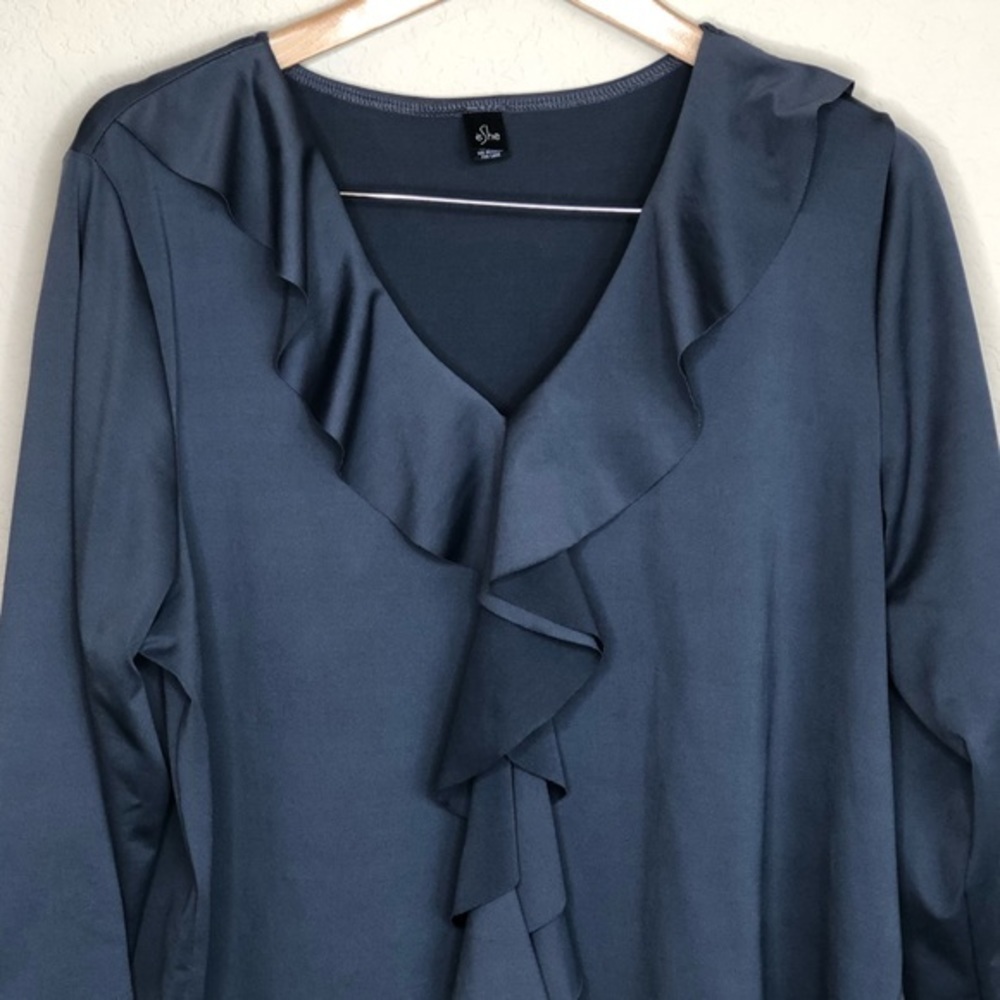 eShe Gray Ruffle 3/4 Sleeve Top - Picture 2 of 6